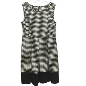 Calvin Klein Black Houndstooth Plaid Pleated Dress Misses size 12
